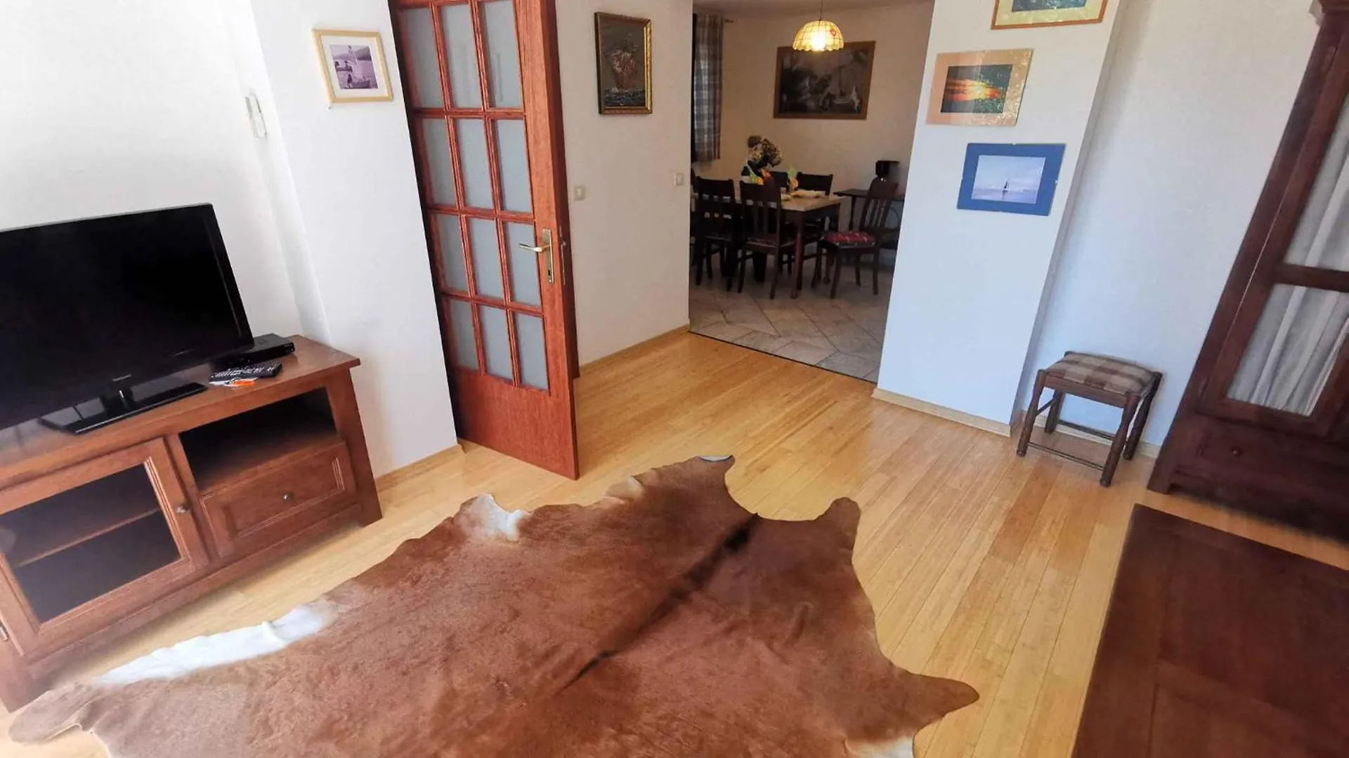 Apartment In Selce 13937