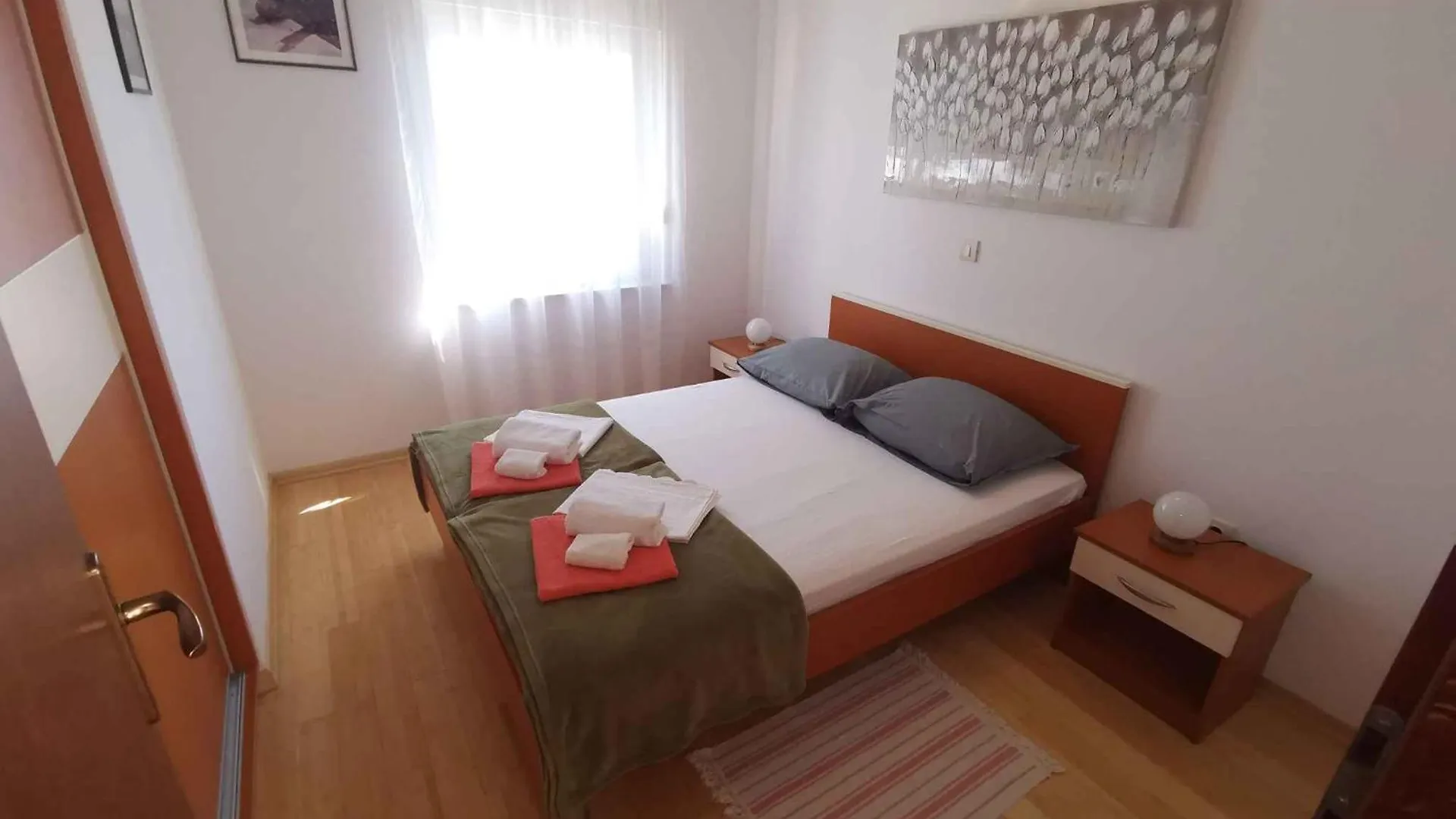 Apartment In Selce 13937